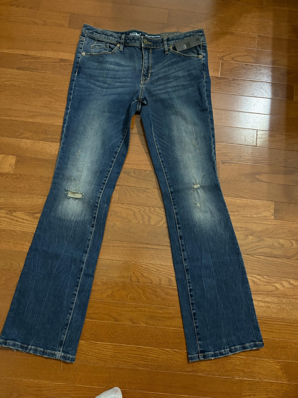 Mossimo Women’s Bootcut Distressed Jeans NWT